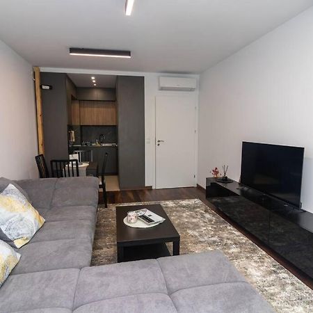 Georgi'S 1 Bedroom Quiet Apartment With Garage Sofia Ngoại thất bức ảnh