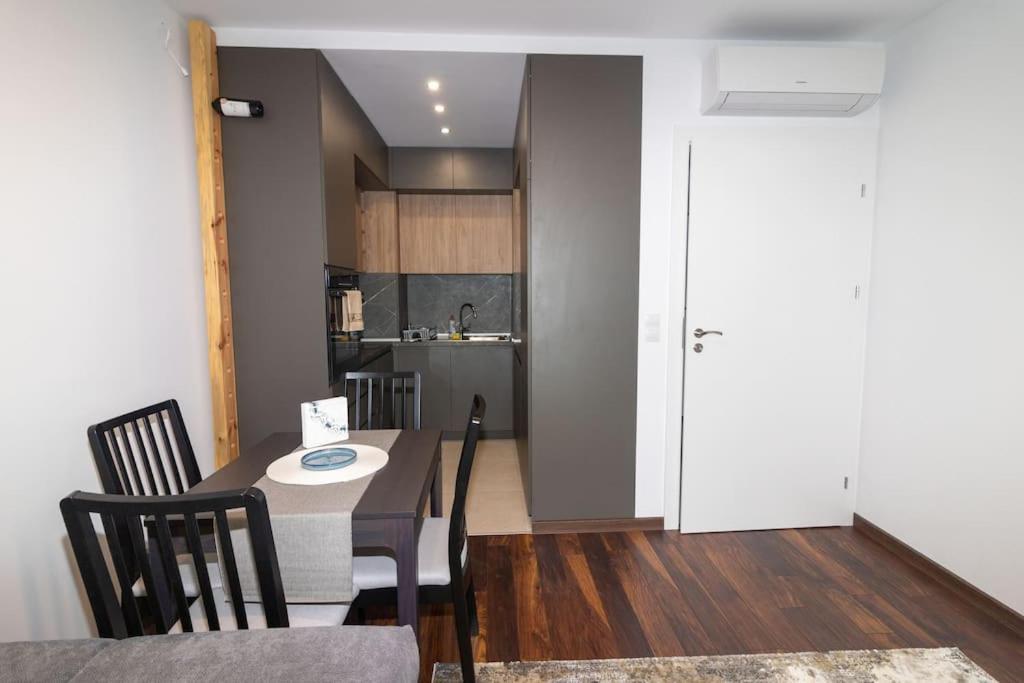 Georgi'S 1 Bedroom Quiet Apartment With Garage Sofia Ngoại thất bức ảnh